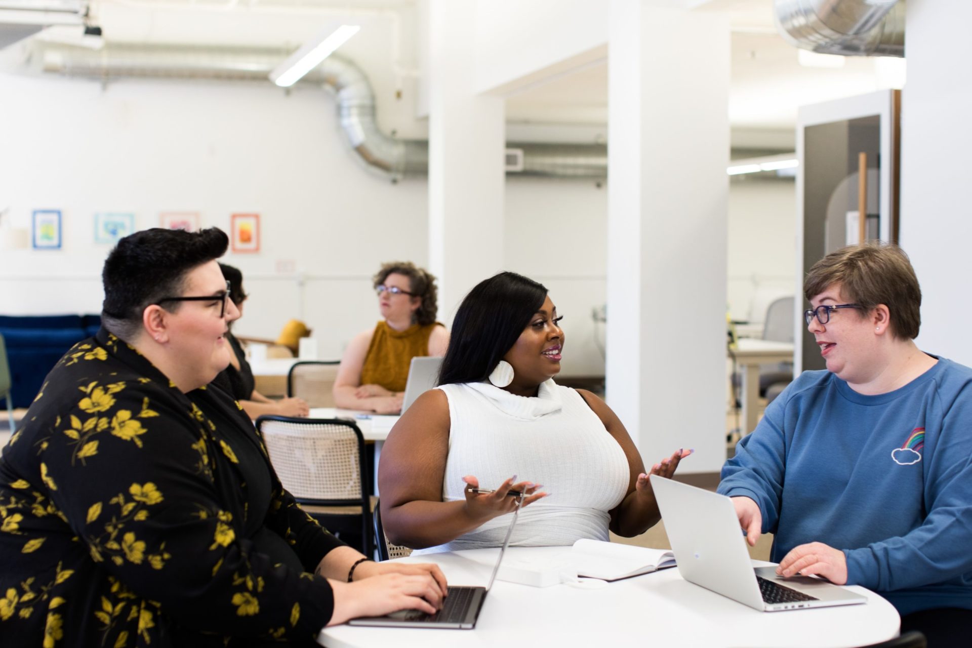 allgo-an-app-for-plus-size-people-GCenSQVDFyw-unsplash